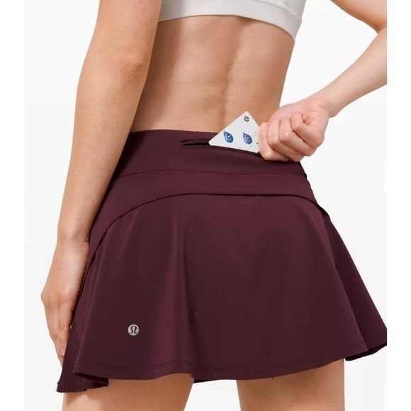 lululemon athletica Pants - Lululemon Play Off the Pleats Skirt Womens 8 Burgundy Athletic